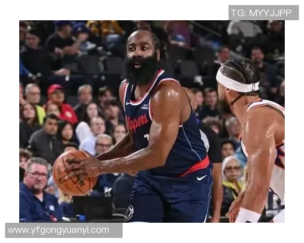 格林首秀29+6三分太阳送快船3连败 布克24+6+7哈登小卡缺席